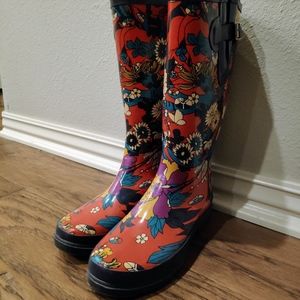 Sakroots Rain Boots | Crimson Flower Power, Size 8